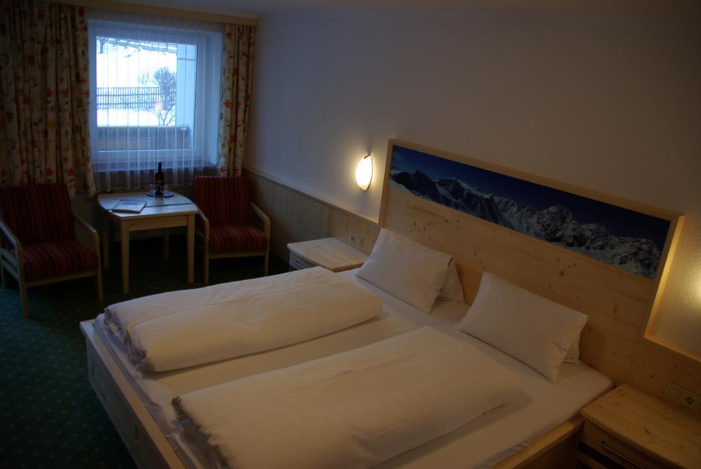 Alpenhof Pension-Garni Nauders Esterno foto