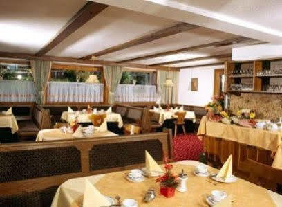 Alpenhof Pension-Garni Nauders Esterno foto